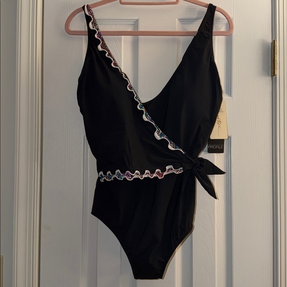 NWT PROFILE BY GOTTEX LAYLA TRICOLORE V-NECK SURPLICE ONE PIECE SWIMSUIT SIZE 14 - Picture 4 of 11